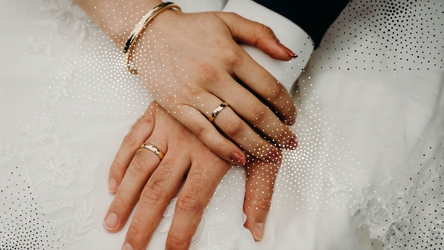 How much money should you spend on a wedding ring?